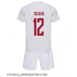 Danmark Kasper Dolberg #12 Bortatröja Barn VM 2022 Kortärmad (+ korta byxor)